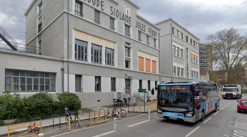 , Opération (inédite en Isère) de col­lecte de sang au sein de l’é­cole Jules-Ferry de Grenoble