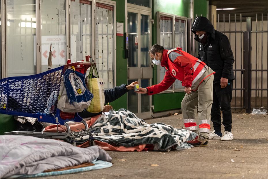 , « Des vies humaines sont en jeu » : les maires de Grenoble et Lyon poursuivent l’Etat en justice sur l’hébergement des sans-abris