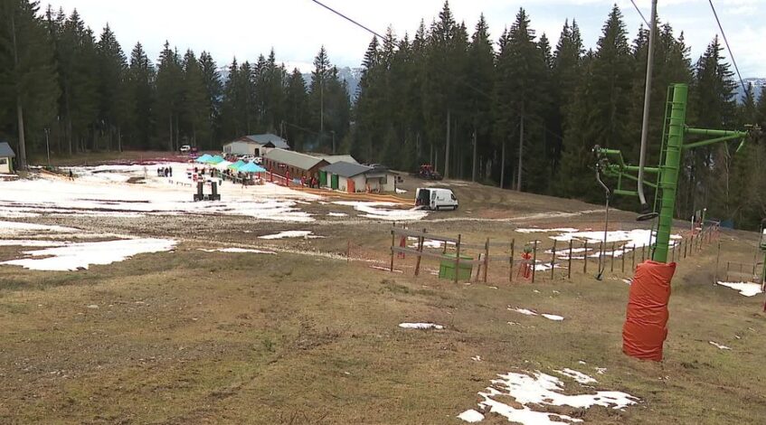 , « C&rsquo;est un point d&rsquo;ancrage de la vie locale », depuis 50 ans, la station de ski Le Grand Plan est gérée par des bénévoles
