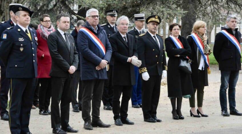, Grenoble Réunis en mémoire des victimes du terrorisme