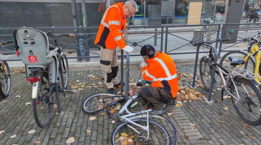 , Grenoble s’en­gage avec Cycles &amp; Go pour la reva­lo­ri­sa­tion des vélos usa­gés aban­don­nés sur l’es­pace public