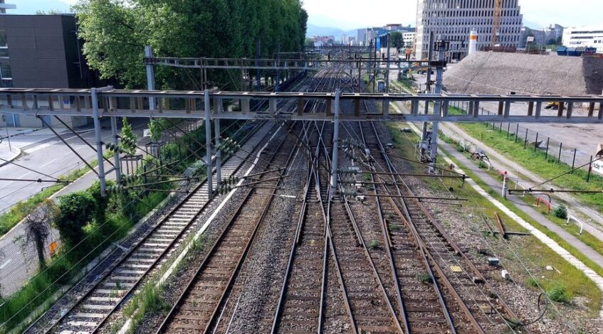 , Le trafic SNCF interrompu sur la ligne Grenoble-Lyon en raison d&rsquo;une coulée de boue